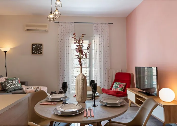 Tres Jolie - Stylish Cityheart Apartment